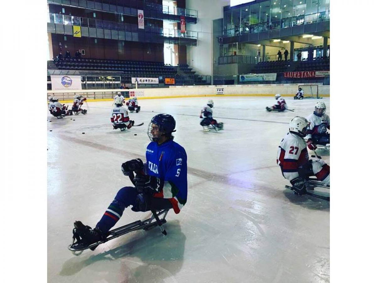 2017 International Para Ice Hockey Tournament Norway beat Italy at the International Para Ice Hockey Tournament.