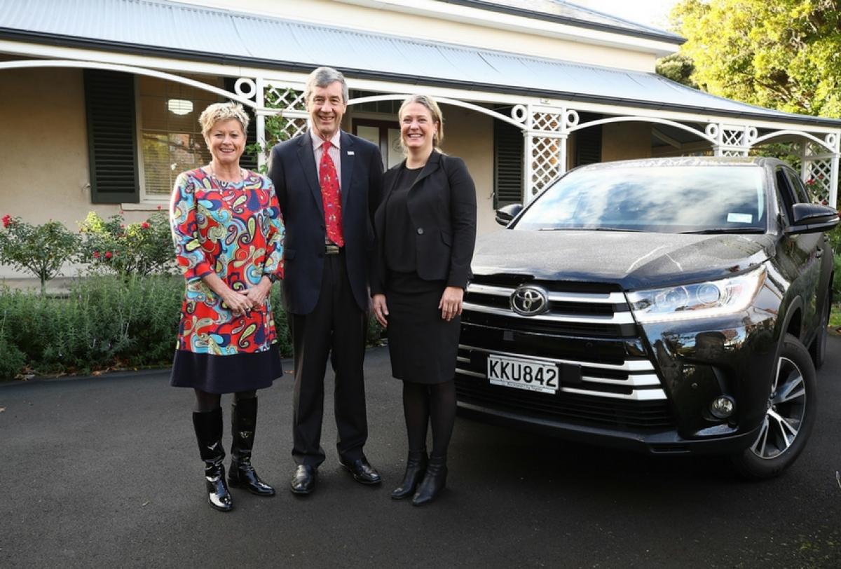 Toyota New Zealand Kereyn Smith, CEO of the New Zealand Olympic Committee, Alistair Davis, CEO of Toyota New Zealand and Fiona Allan, CEO of Paralympics New Zealand.