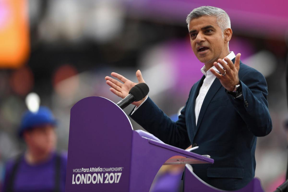 Sadiq Khan - Mayor of London - Opening Ceremony London 2017 Portrait photo of a man doing a speech