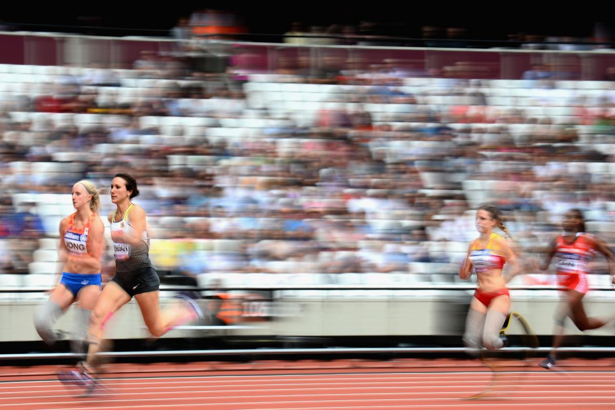 Germany's Irmgard Bensusan and the Netherlands' Fleur Jong compete in the heats of the women's 200m T44 at London 2017.