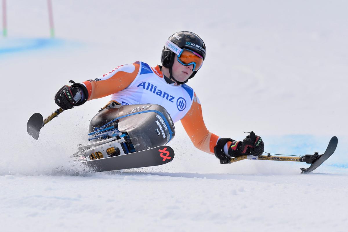 a male Para sit skier on the slopes