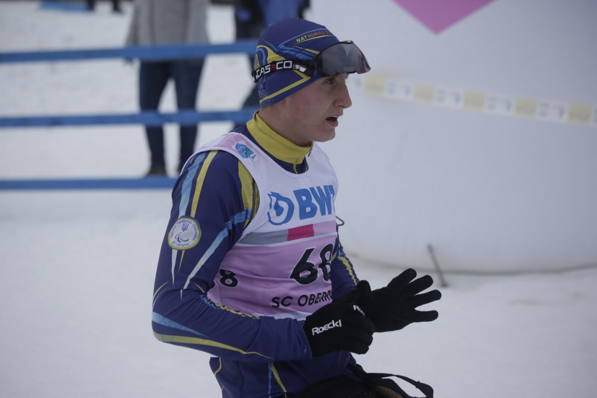 a male Para Nordic sit skier