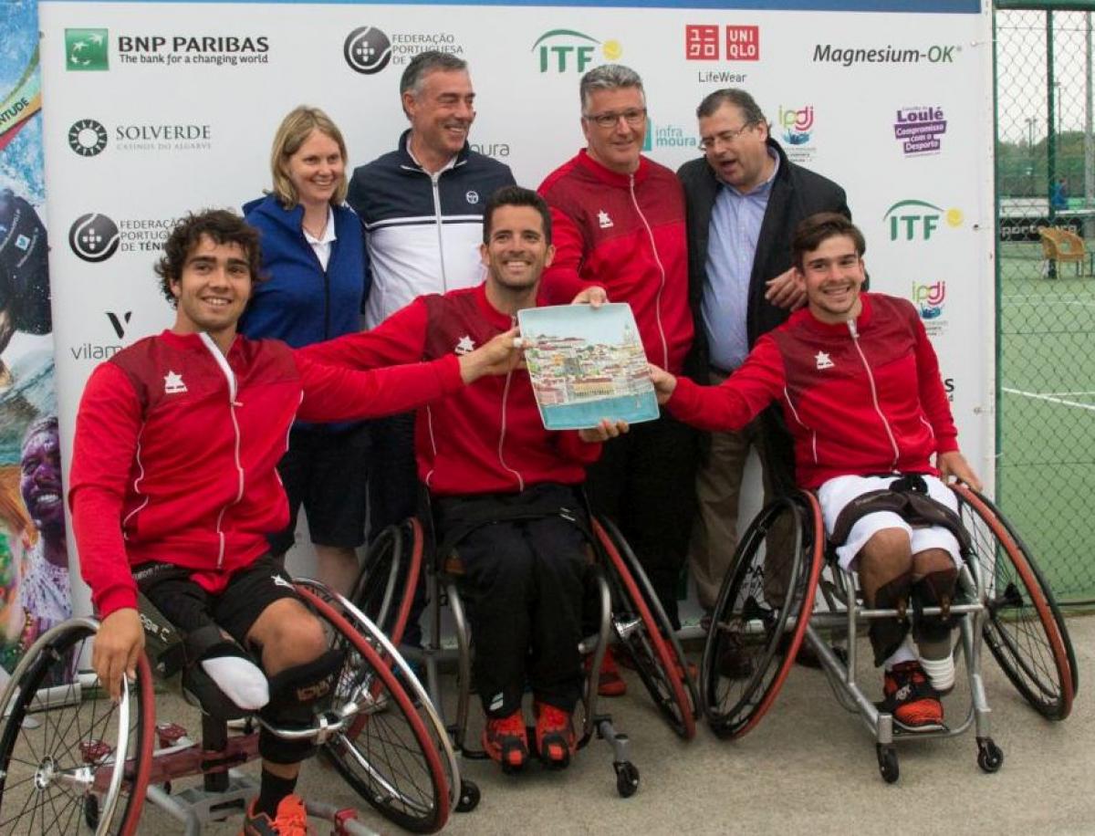 Spaniard men's team celebrates after winning the 2018 World Team Cup European Qualification