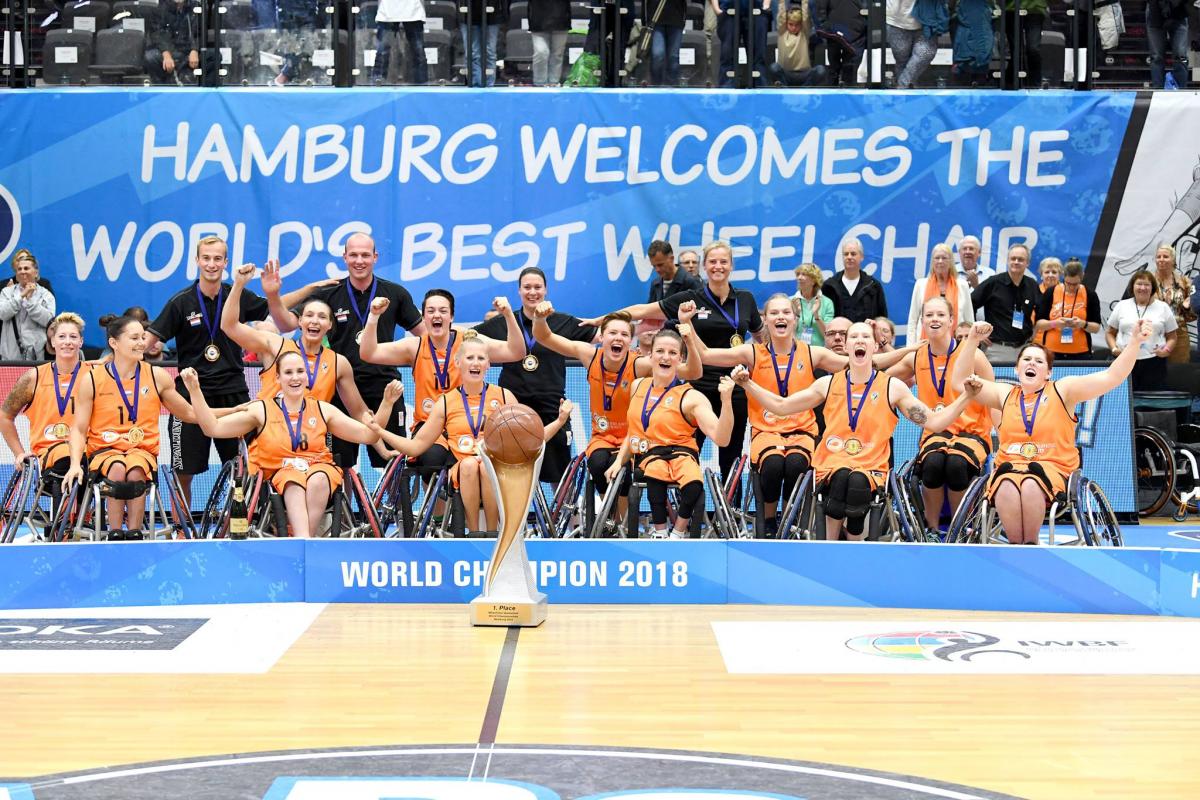 Hamburg 2018: Netherlands win historic gold