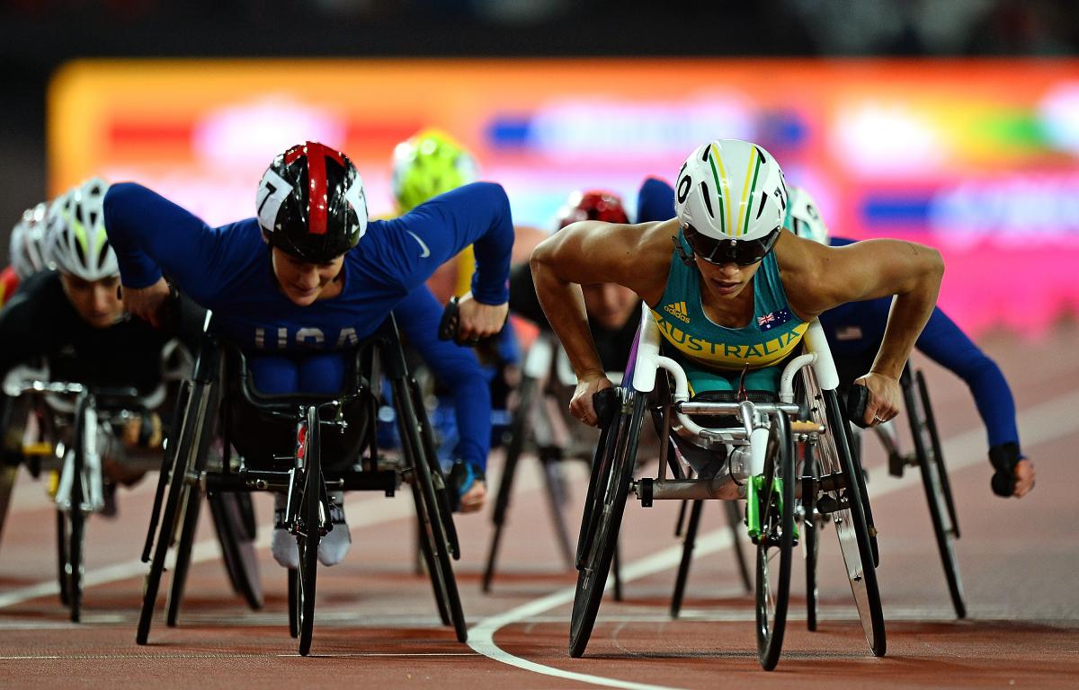 female wheelchair racers Tatyana McFadden and Madison de Rozario going head to head on the track