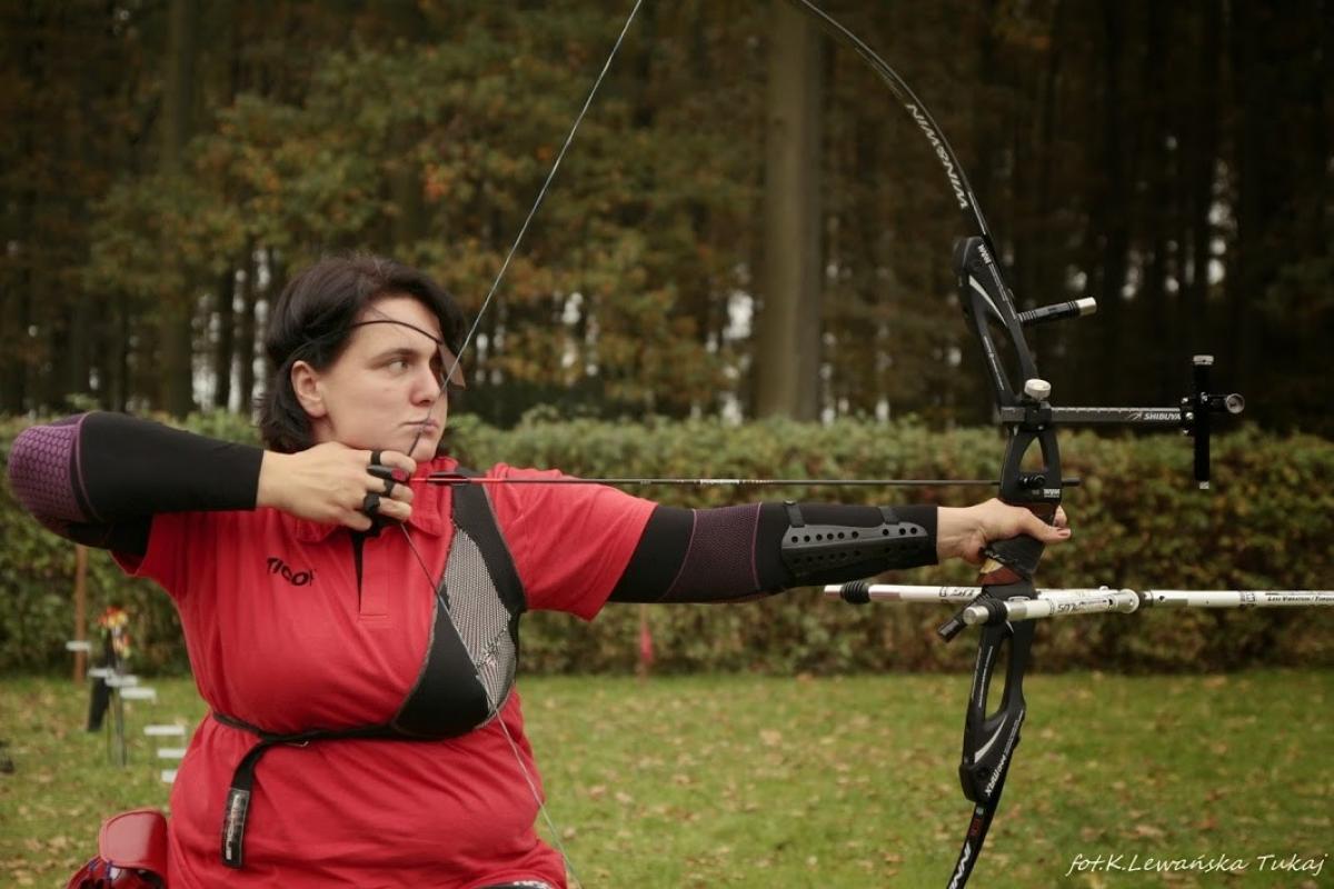 Milena Olszewska female Para archer Milena Olszewska draws back an arrow and prepares to shoot