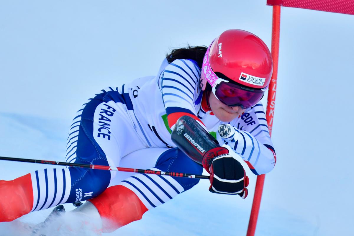 A female alpine skier competing