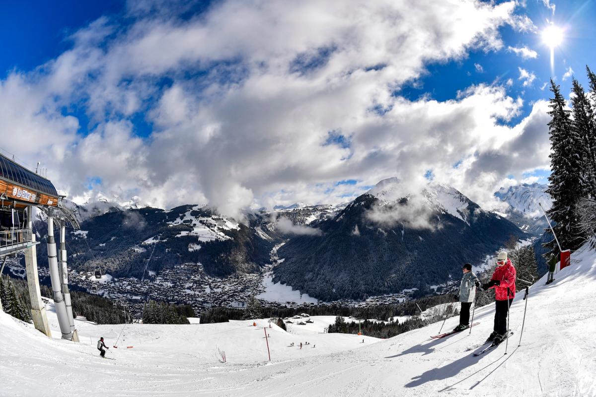 a beauty shot of the Morzine ski slope and mountains