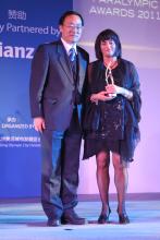 Tui McKendrick receiving Paralympic Award