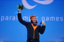 Bibian Mentel receives her Sochi gold