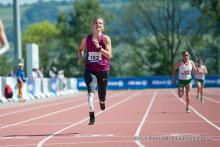 Marlou Van Rhijn on her way to smashing the 400m T43 world record in Nottwil in May 2014