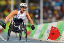 Hannah Cockroft of Great Britain competes in the Women's 800m - T34