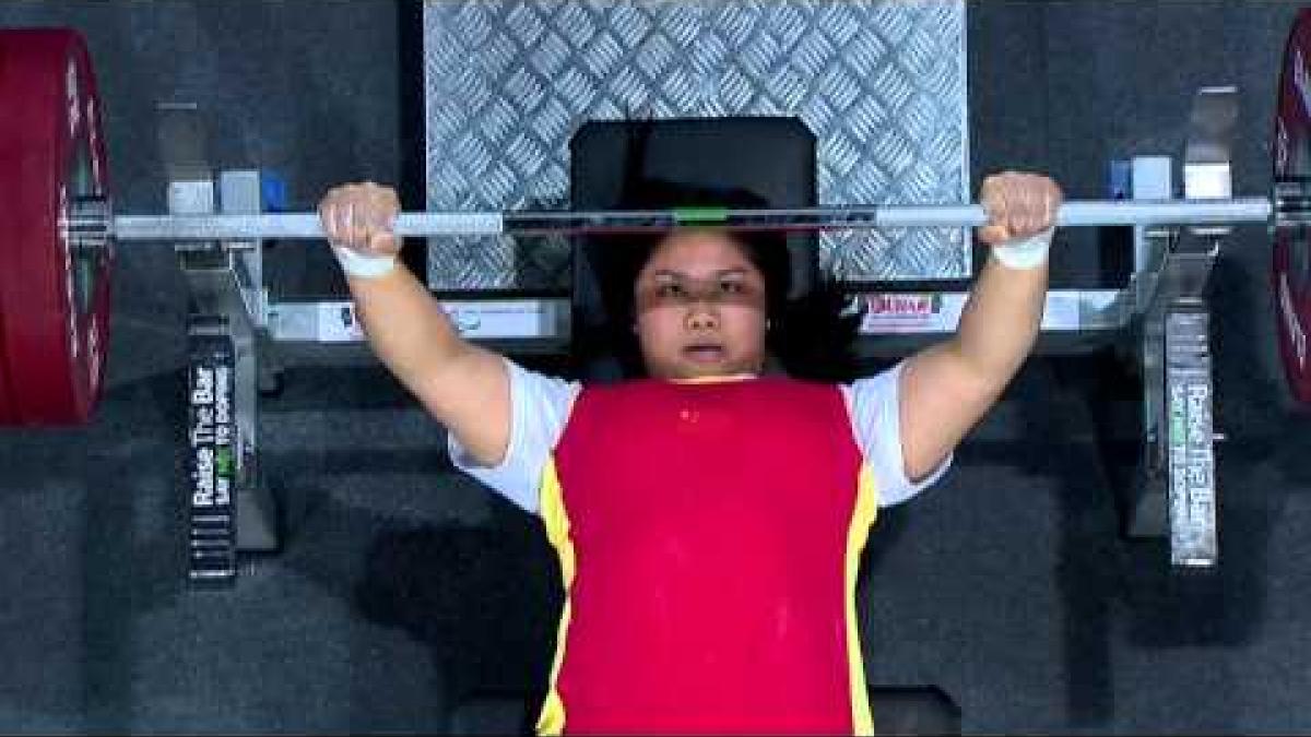 China's Yujiao Tan lifts a world record of 132.5kg at 2014 IPC Powerlifting Worlds