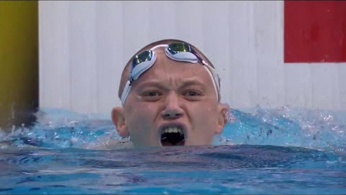 Video Thumbnail about the Men&#039;s 200m IM SM6 Final | London 2019 with a male para swimmer celebrating on FOP. 