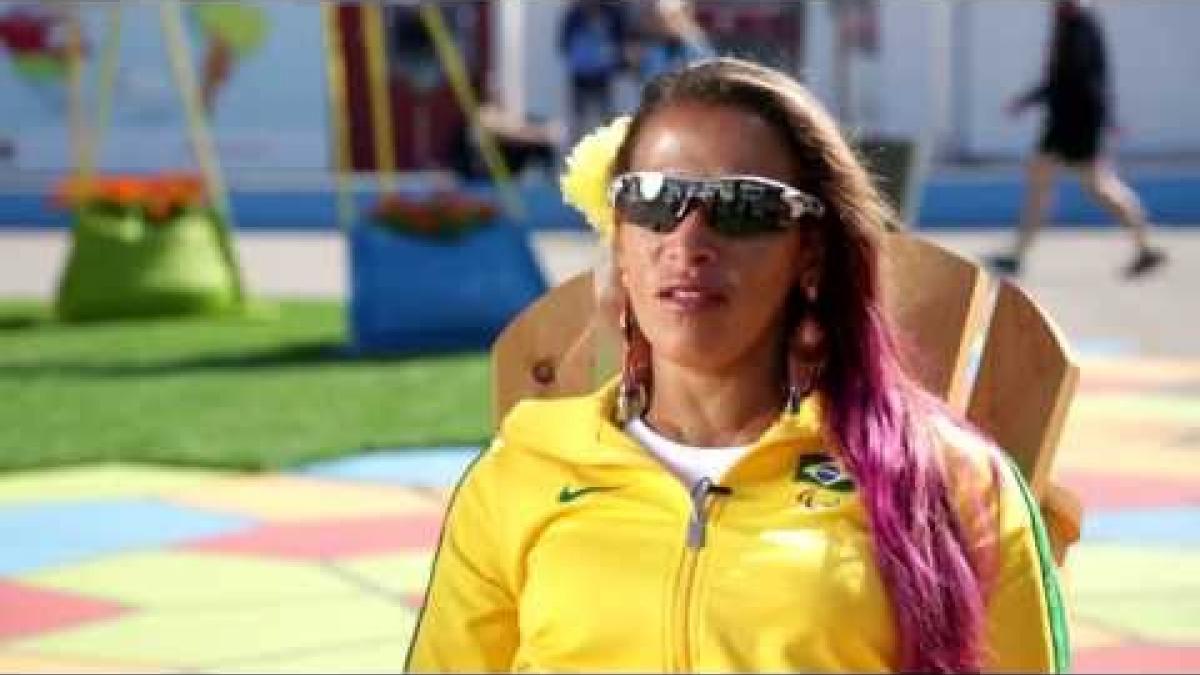 My Incredible Story by Terezinha Guilhermina [Portuguese]