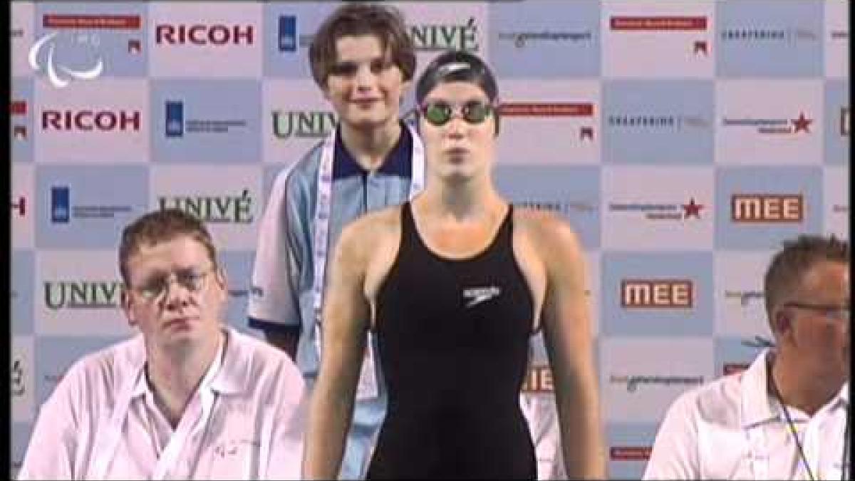 Sophie Pascoe (NZL) breaking the world record in the Women's 100m Butterfly S10 event