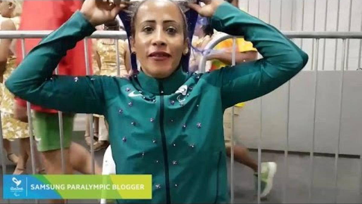 Modelito para a premiaçao do 400 metros | Terezinha Guilhermina