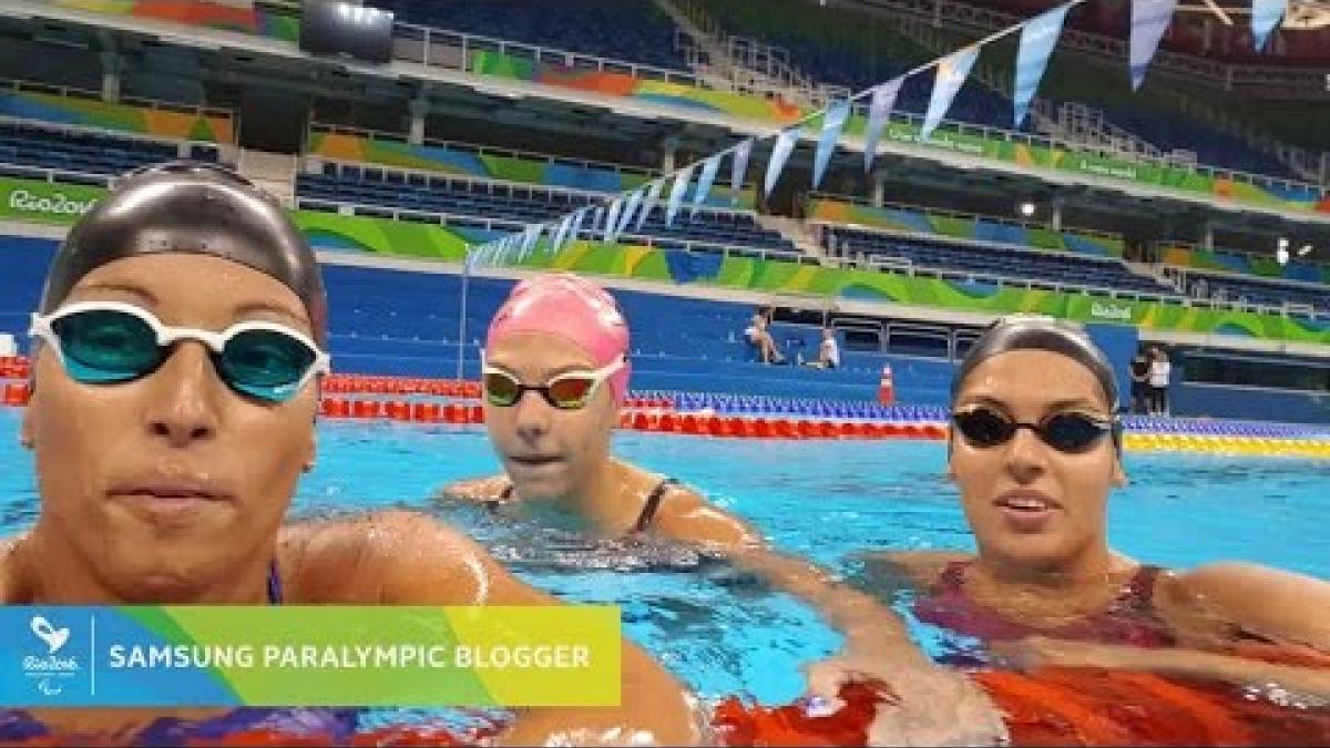 Enjoying with my friends at the Aquatics Centre | Teresa Perales